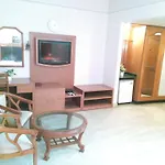 Hotel Queens Residency