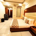 Hotel When In Gurgaon - Opposite To Artemis Hospital