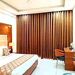 Hotel When In Gurgaon - Opposite To Artemis Hospital