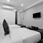 Oyo Townhouse 079