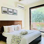 Bluo 1Bhk - Dlf Golf Course Road , Balcony, Lift