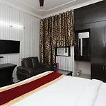 Oyo 532 Hotel Alpine Park