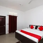 Oyo 36700 Moonlight Residency