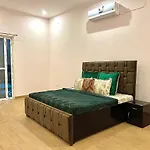 Entire Farm And Pool For Holi Party 3Bhk With Very Big Hall
