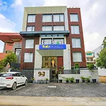 Fabhotel Luxe Stayz Moulsari Avenue