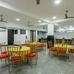 Hotel De Luxe Basai Road