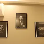 Vaabi Saabi Hotel