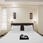 Townhouse 1120 Moonlight Residency Near Appu Ghar