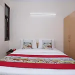 Oyo Dlf Cyber City Near Aravali Biodiversity Park