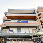 Fabhotel Skylight Inn Near Medanta Hospital
