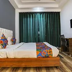 Fabhotel Skylight Inn Near Medanta Hospital