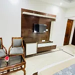 Hotel Starline Sector 28
