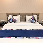 Gazebo Inn & Suites Medanta