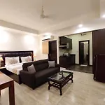 When In Gurgaon - Artemis Hospital 1 Min Walk, Fortis & Medanta 4 Mins Drive