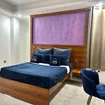 Private Floor With Hall And 5 Rooms For Parties