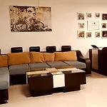 Bed Lucks Near Huda Metro Sector 40