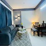 Serviced Apartment Near Medanta By Bedchambers