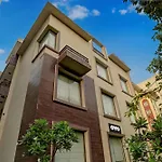Townhouse Tipsyy Inn 16