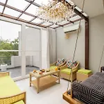 Stayvista At The Sweet Sunsation With Jacuzzi, Bbq