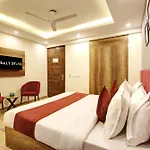 Saltstayz Select - Huda City Center