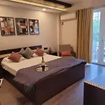 Entire Serviced Apartment In Dlf-Phase 2