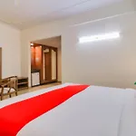 Super Collection O Queen Residency