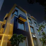 Townhouse Tipsyy Inn 16