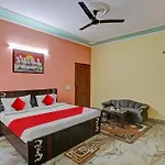 Hotel O Royal Retreat