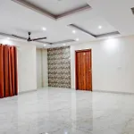 Hotel O Star Corporate Suite Near Omaxe Celebration Mall