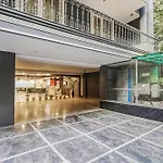 Super Townhouse Oak Udyog Vihar