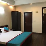 Hotel O Vatika