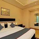 Townhouse Tipsyy Inn 16