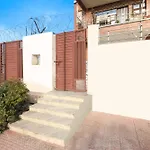 Hotel O Circle Residency