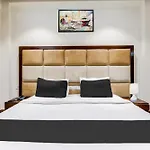 Super Townhouse Oak Sector 25 Gurgaon