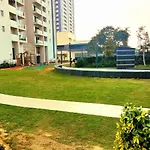 Luxury, Secure, Comfy Homestay