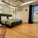 Hotel City Premier - Golf Course Road ,Gurgaon