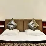 Karon Inn