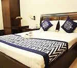 Oyo Premium Dlf Phase 2