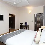 Oyo 11761 Whitepod Inn