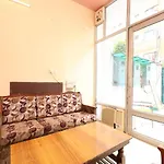 Oyo Flagship 14530 Sector 14 Harsh Villa