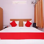 Oyo Flagship 14530 Sector 14 Harsh Villa