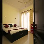 Oyo 5118 Dreams Residency