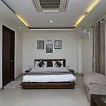 Oyo 15503 Corporate House