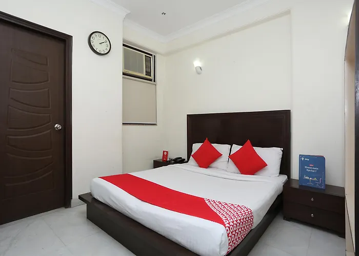 Oyo 15822 Ryan Residency