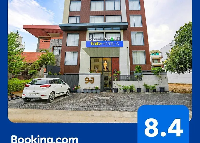 Fabhotel Luxe Stayz Moulsari Avenue