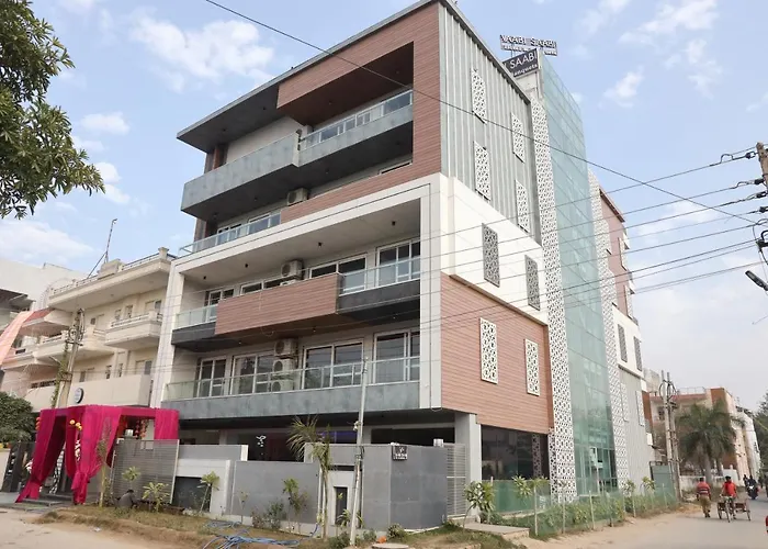 Vaabi Saabi Hotel