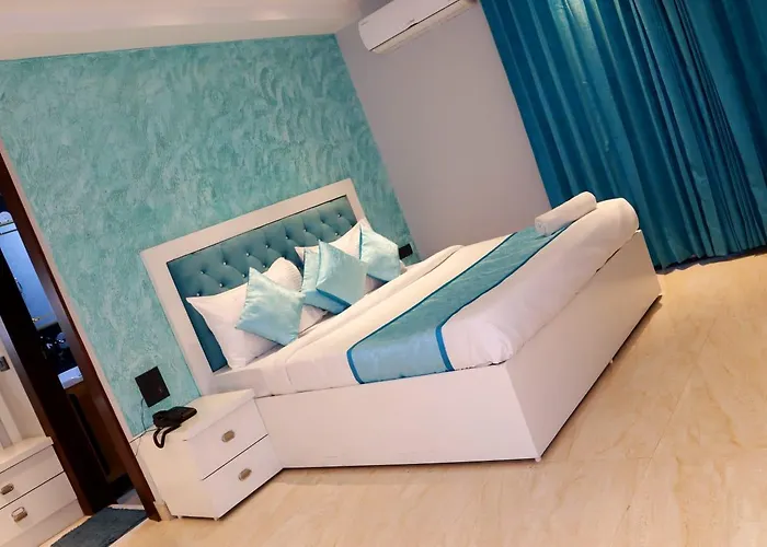 Hotel Vs Residency