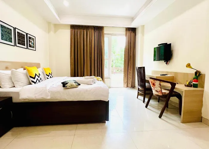 Bluo Studio1 Golf Course Road, Gym, Balcony Garden