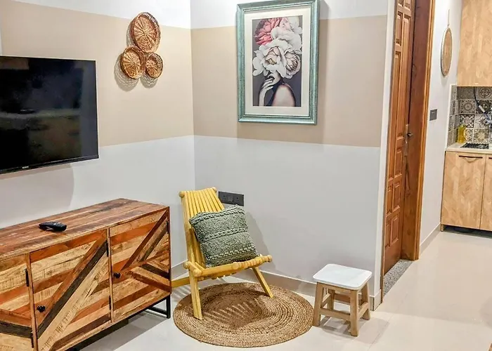 Deniz - 1Bhk, Balcony, Parking & Wi-Fi
