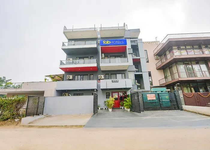 Fabhotel Comfort Residency I